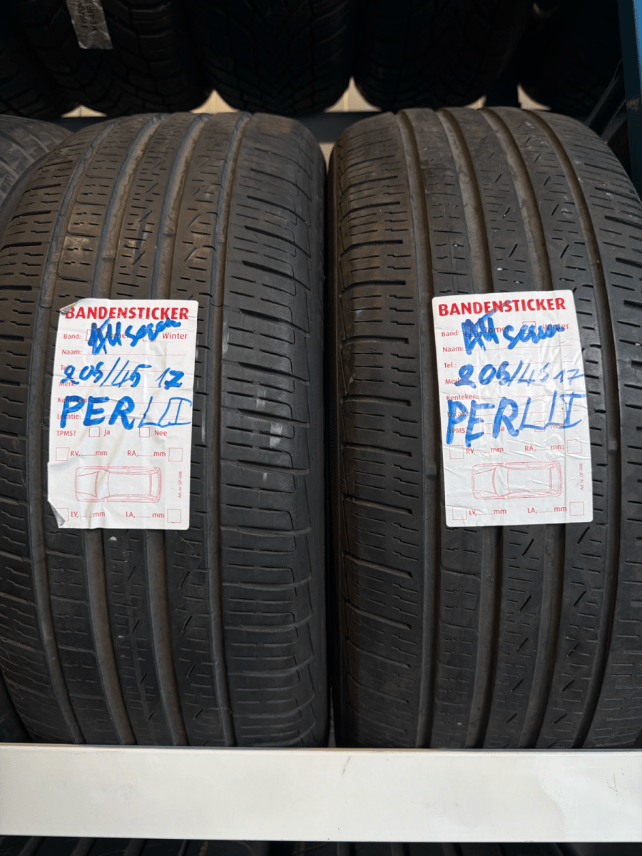 🔥 PIRELLI 205/45 R17 ALL-SEASON BANDEN TE KOOP 🔥 - Peelrandbanden
