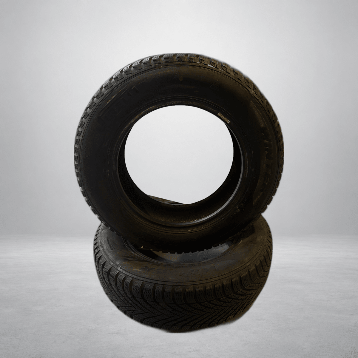 🔥 PIRELLI 195/65 R15 WINTERBANDEN TE KOOP 🔥 - Peelrandbanden