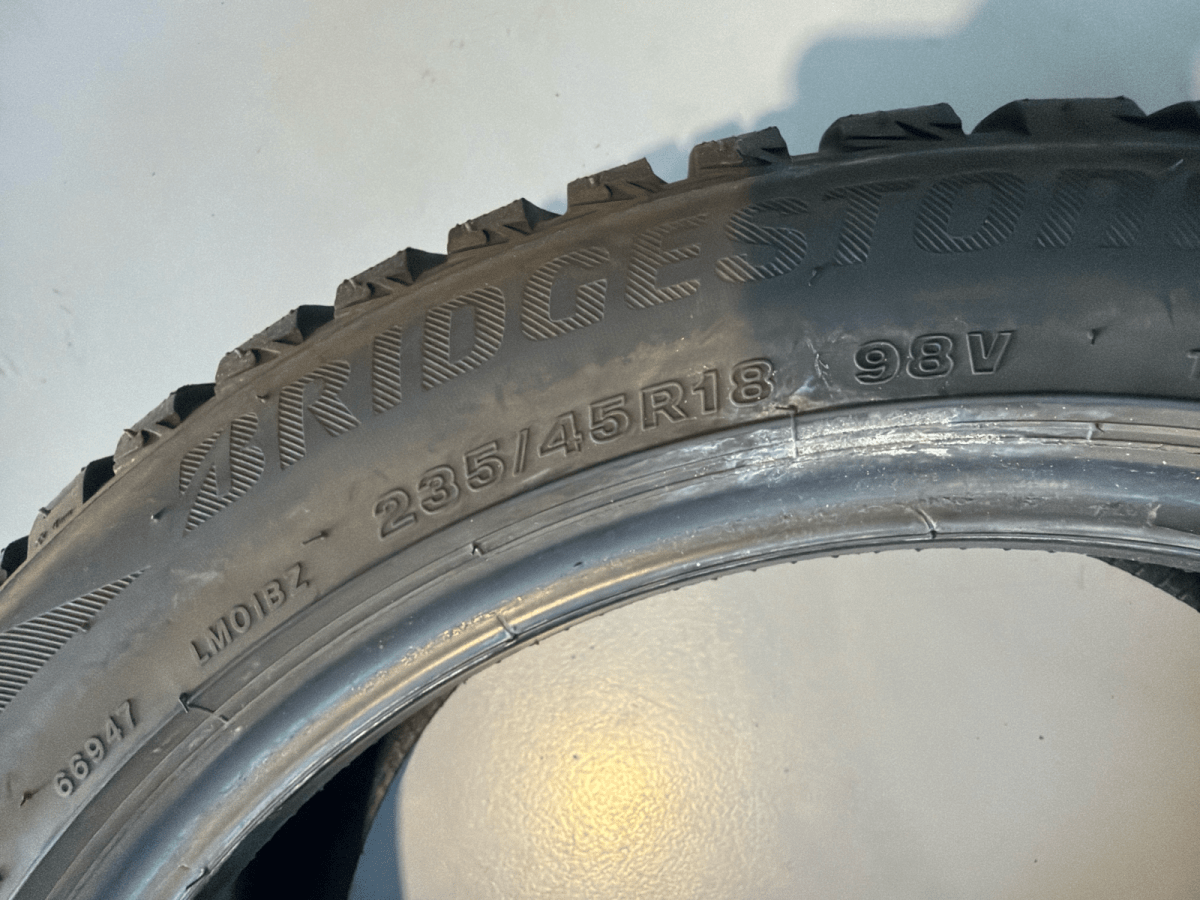 🔥 BRIDGESTONE 235/45 R18 WINTERBANDEN TE KOOP 🔥 - Peelrandbanden