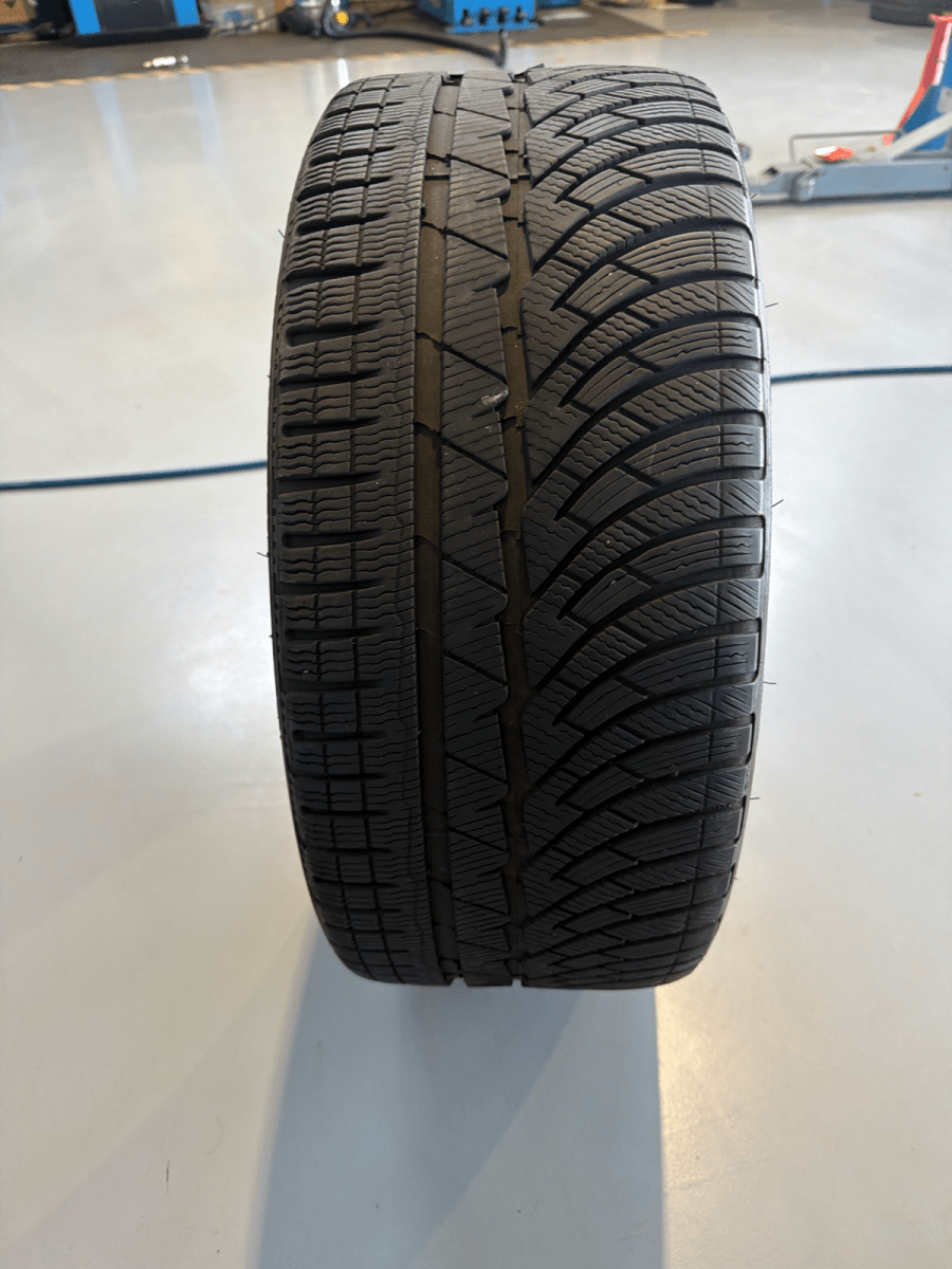 🔥 MICHELIN 235/35 R20 WINTERBANDEN TE KOOP 🔥 - Peelrandbanden