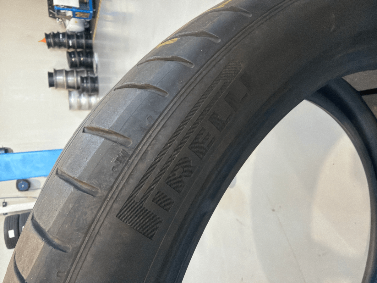 🔥 PIRELLI 255/40 R21 ZOMERBANDEN TE KOOP 🔥 - Peelrandbanden