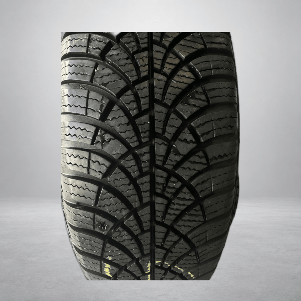 🔥 GOODYEAR 185/60 R15 ALL-SEASON BANDEN TE KOOP 🔥 - Peelrandbanden